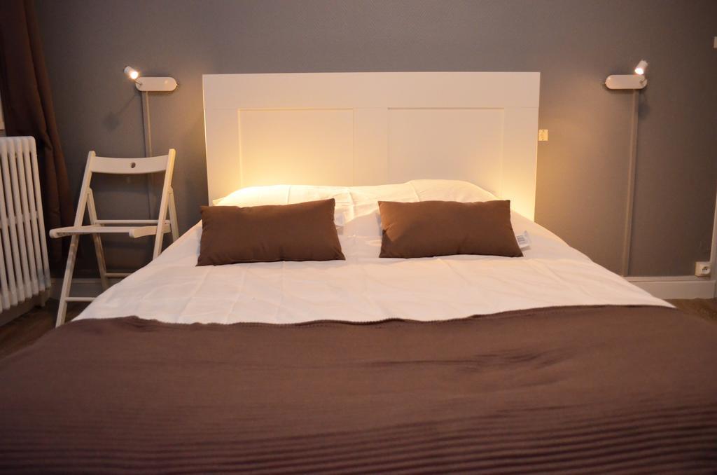 Hotel Auberge Du Lac Marcilly-sur-Tille Habitación foto